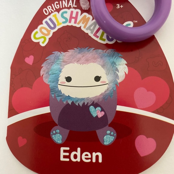 Squishmallows 3.5” Eden The Bigfoot Yeti Valentines Clip - Picture 5 of 6